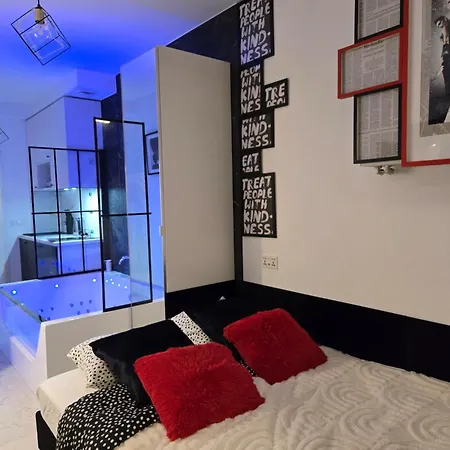 Apartment Jacuzzi Centrum *