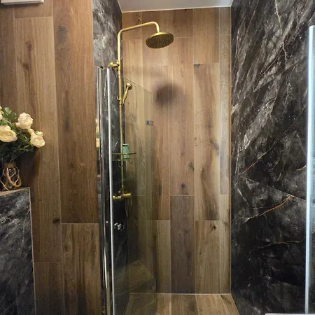 Jacuzzi Centrum شقة *