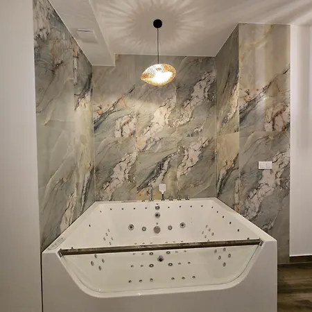 Appartement Jacuzzi Centrum *