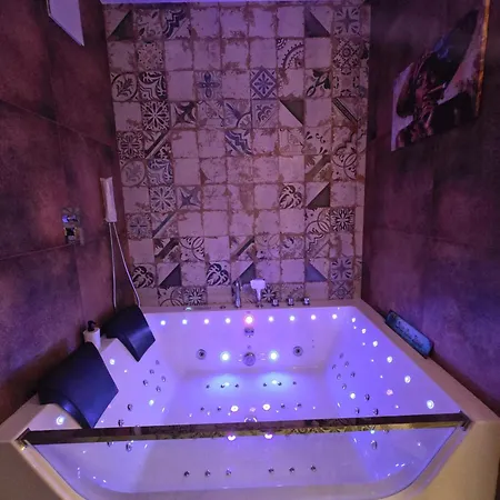 شقة Jacuzzi Centrum *