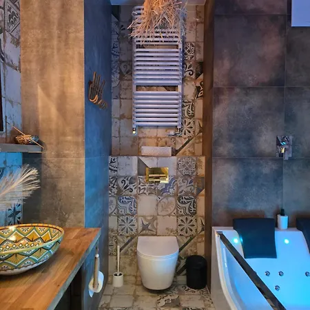 شقة Jacuzzi Centrum وارسو